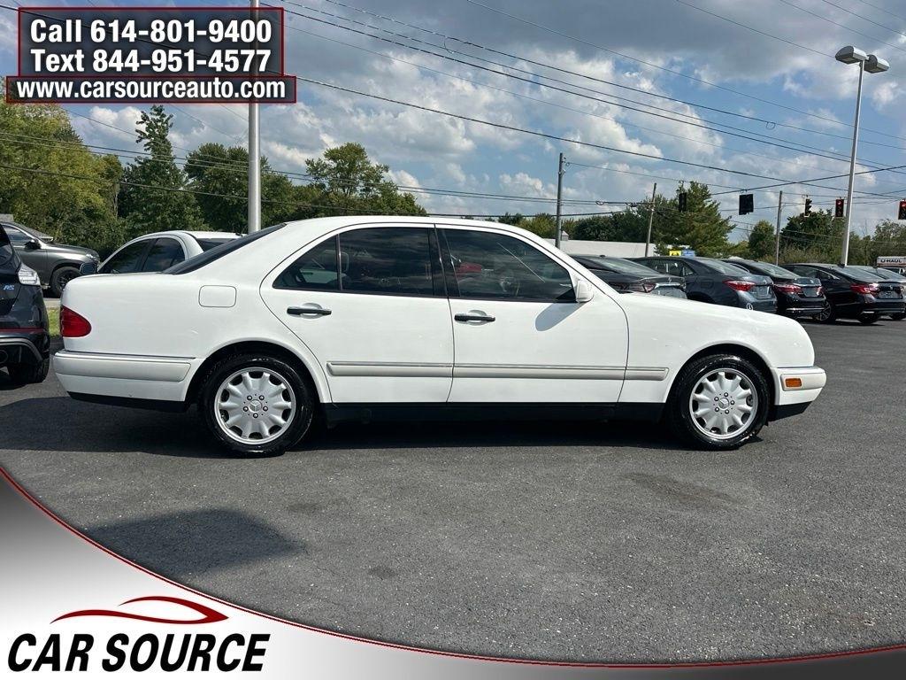 Mercedes-Benz E Class  1996