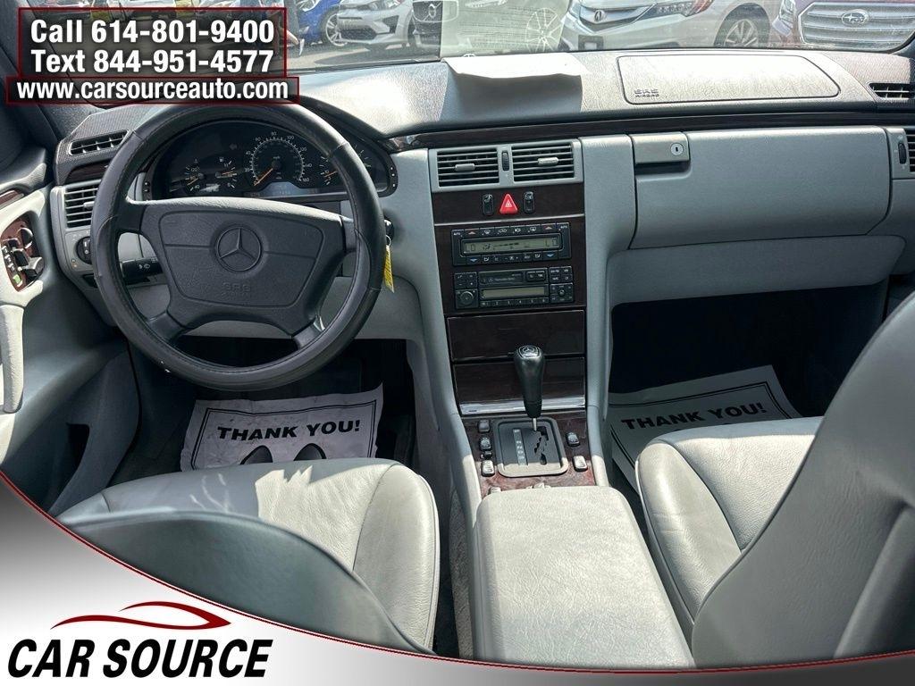 Mercedes-Benz E Class  1996