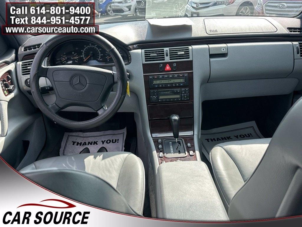 Mercedes-Benz E Class  1996