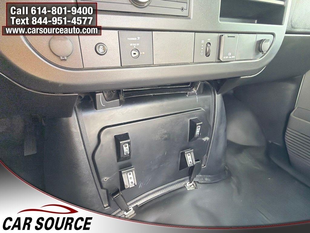 Chevrolet Express Commercial Cutaway  2023