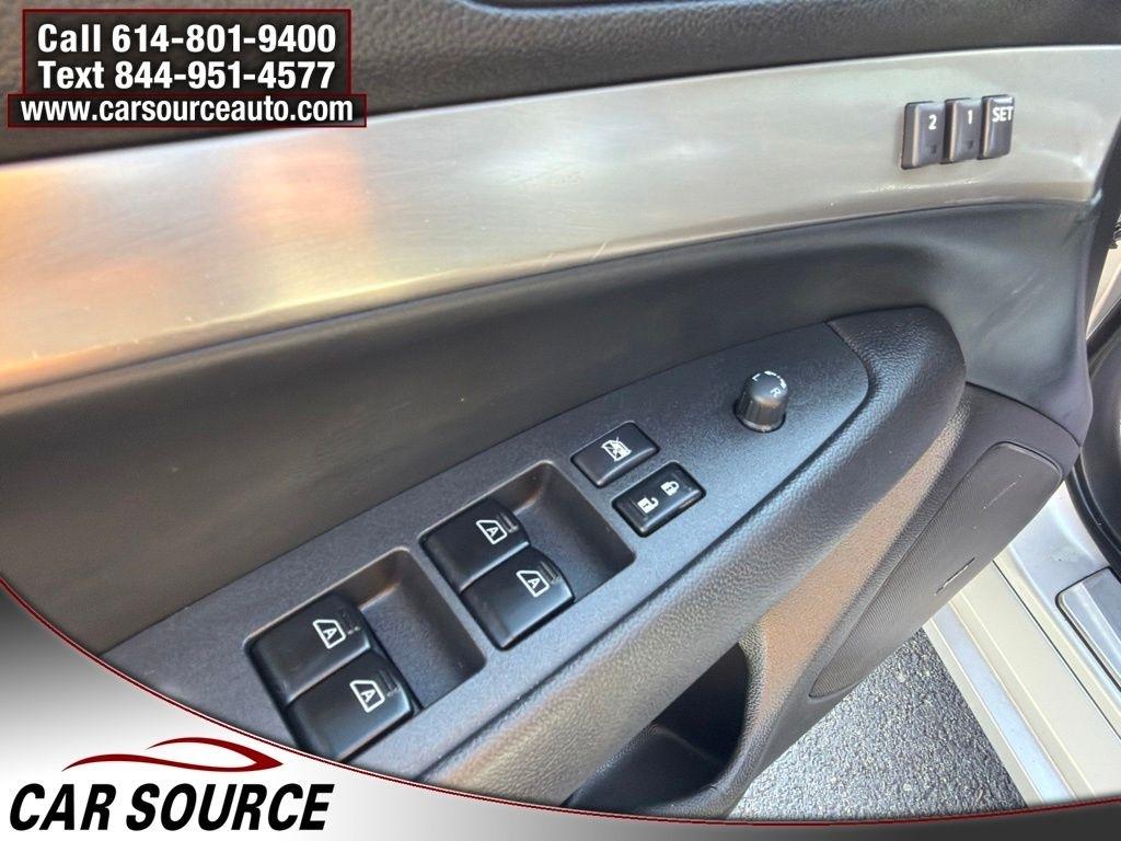 Infiniti G37 Sedan  2012