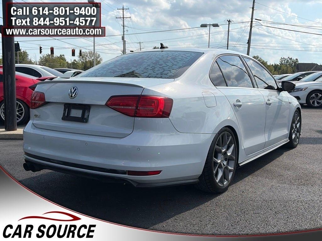Volkswagen Jetta  2017
