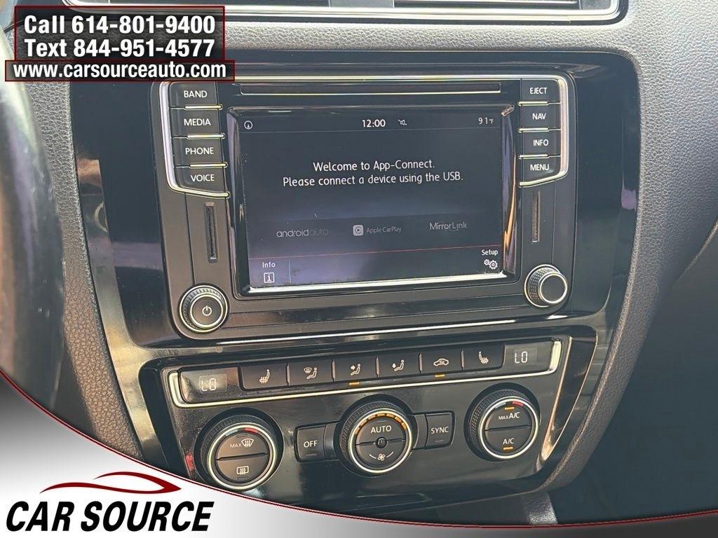 Volkswagen Jetta  2017