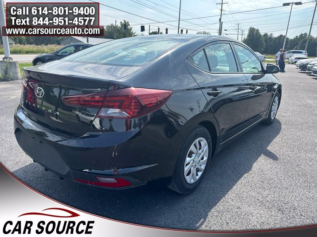 Hyundai Elantra  2020