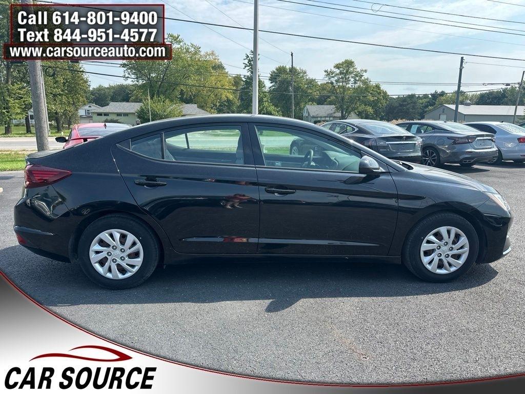 Hyundai Elantra  2020