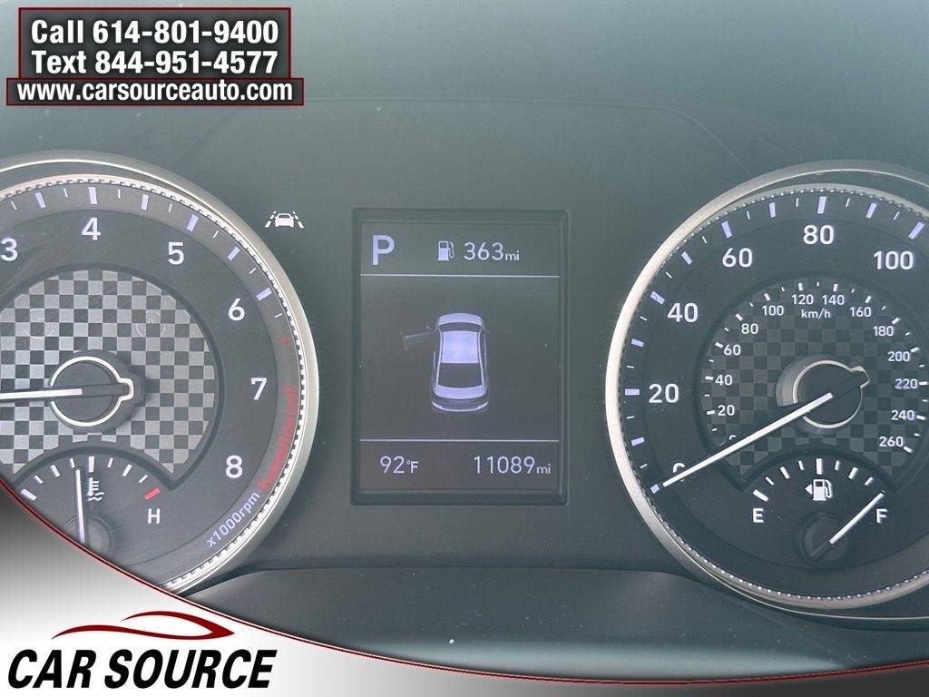 Hyundai Elantra  2020