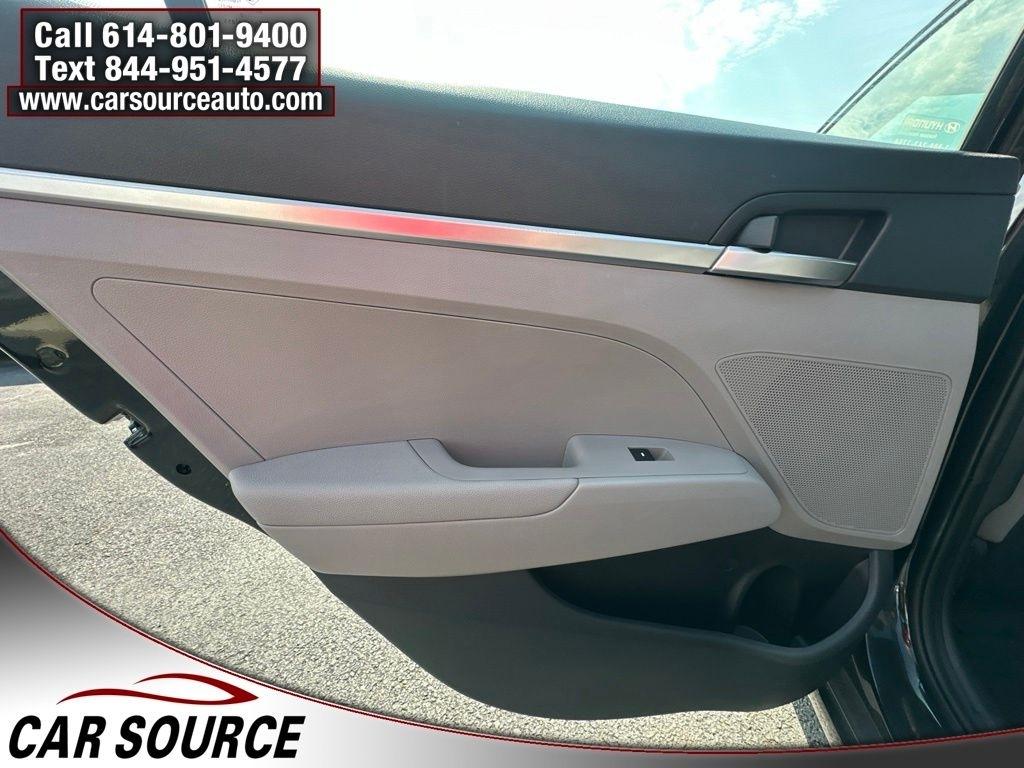 Hyundai Elantra  2020