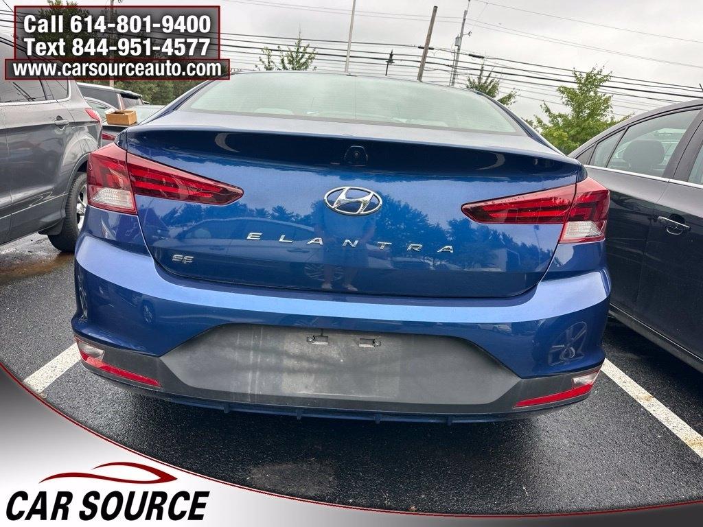 Hyundai Elantra  2020