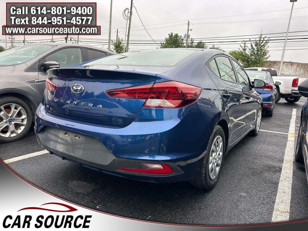 Hyundai Elantra  2020