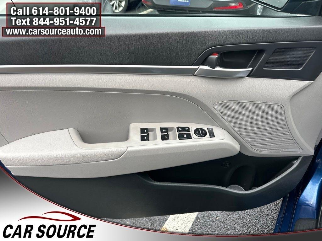 Hyundai Elantra  2020