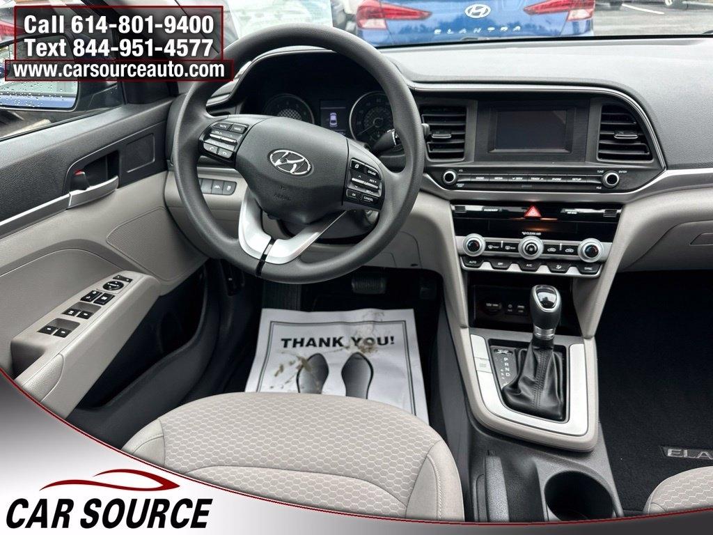 Hyundai Elantra  2020