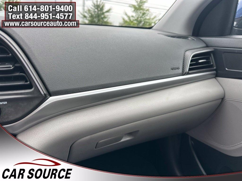 Hyundai Elantra  2020