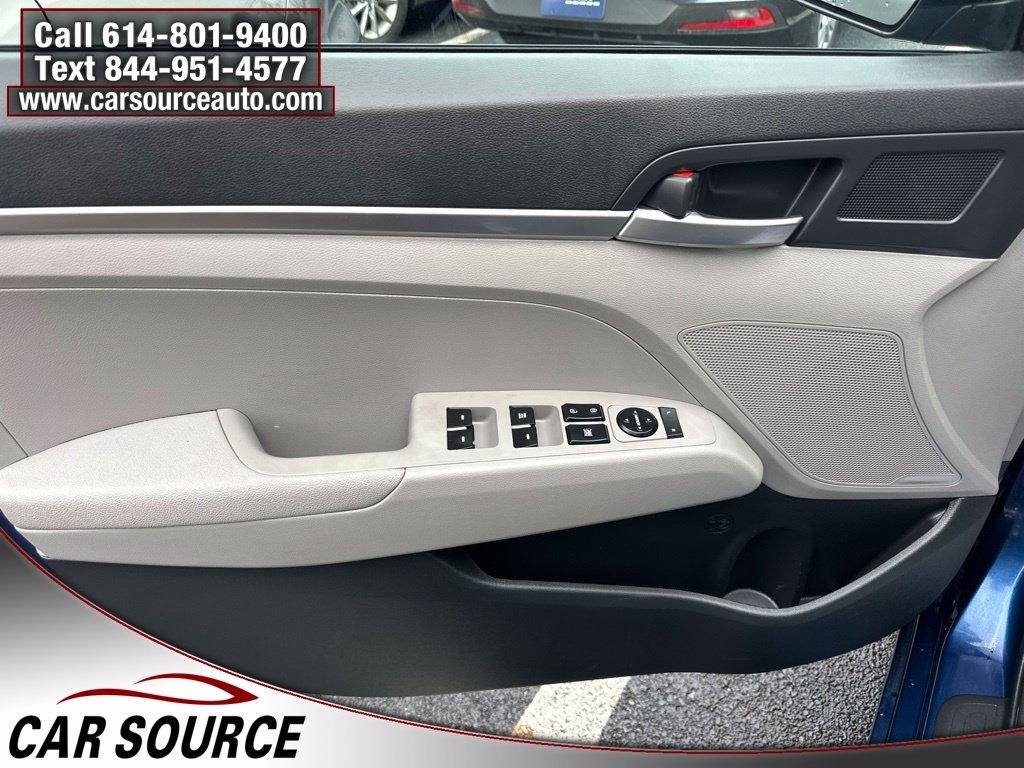 Hyundai Elantra  2020