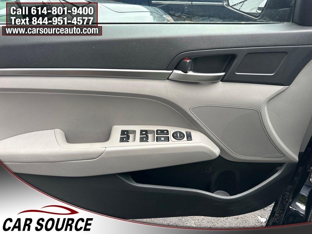 Hyundai Elantra  2020
