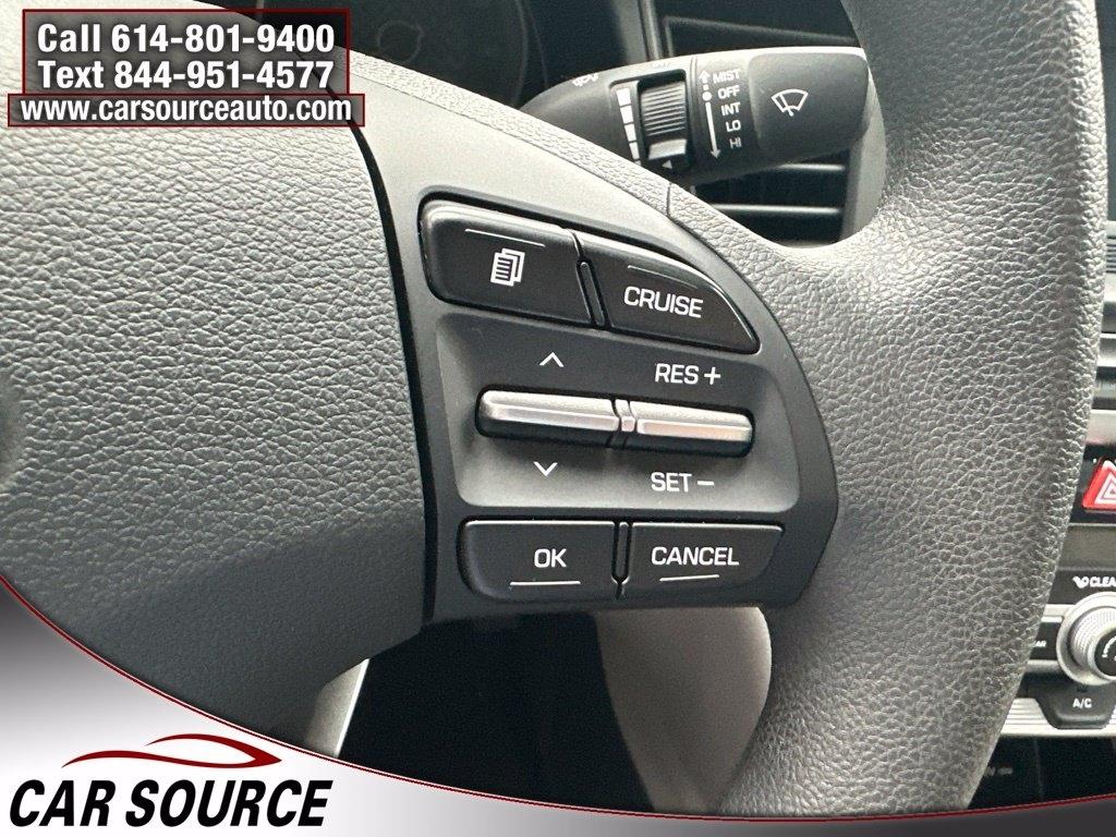 Hyundai Elantra  2020