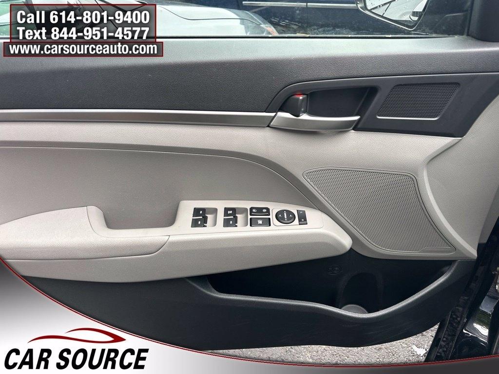 Hyundai Elantra  2020