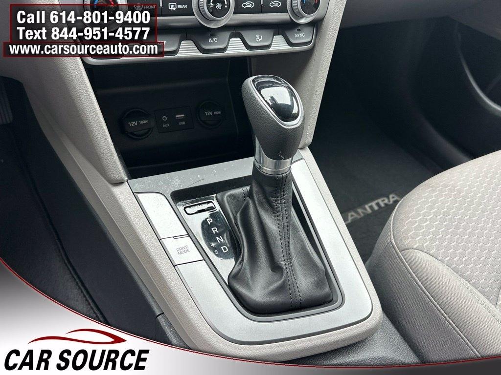 Hyundai Elantra  2020