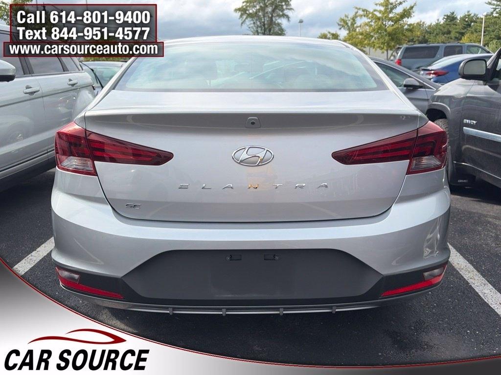 Hyundai Elantra  2020