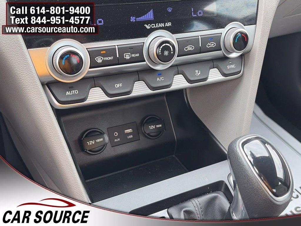 Hyundai Elantra  2020
