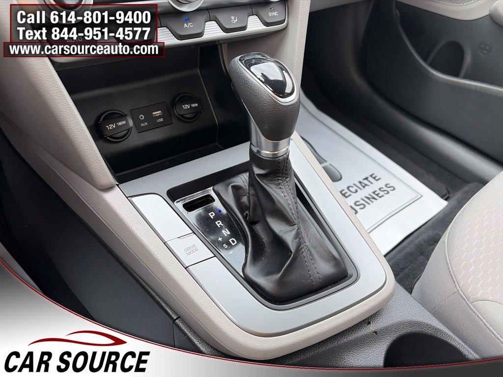 Hyundai Elantra  2020
