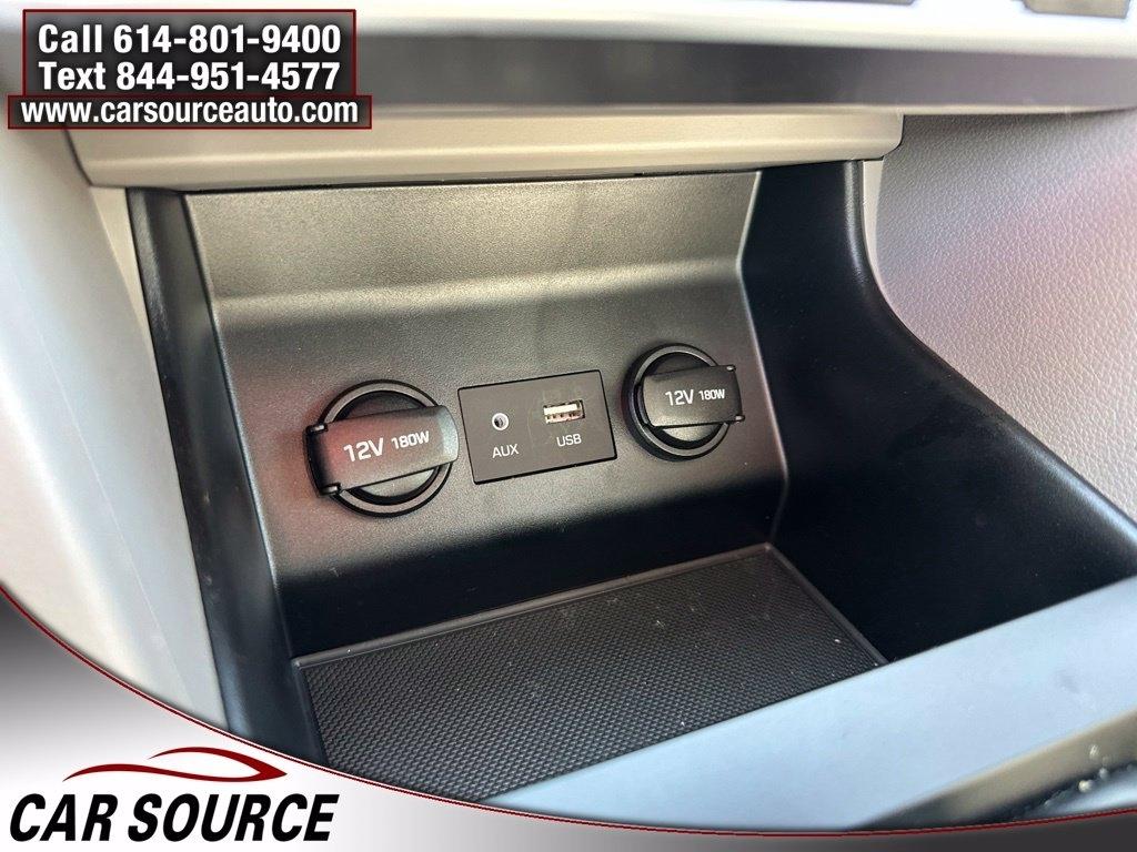 Hyundai Elantra  2020