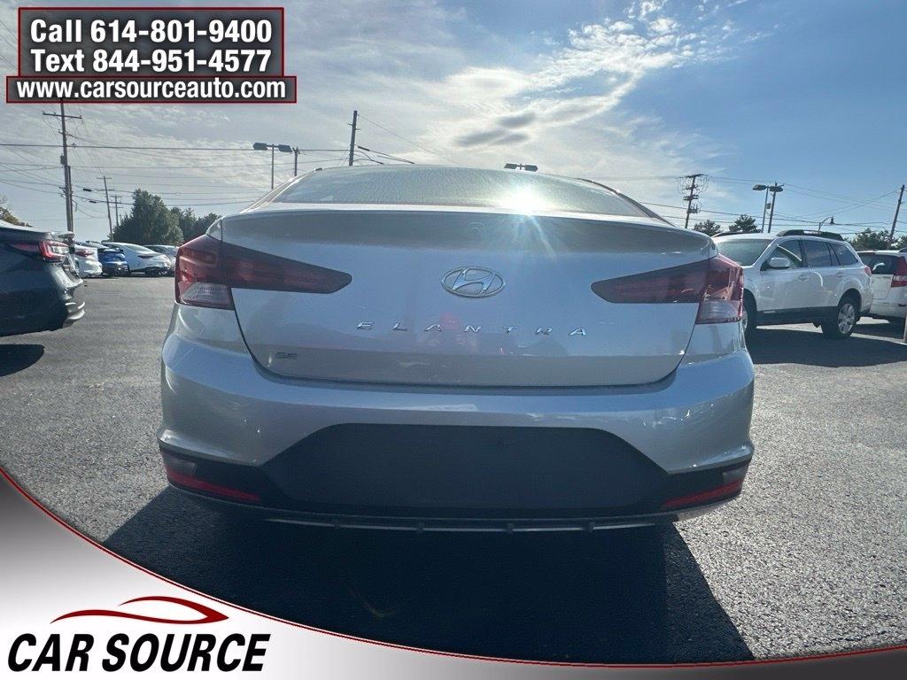 Hyundai Elantra  2020
