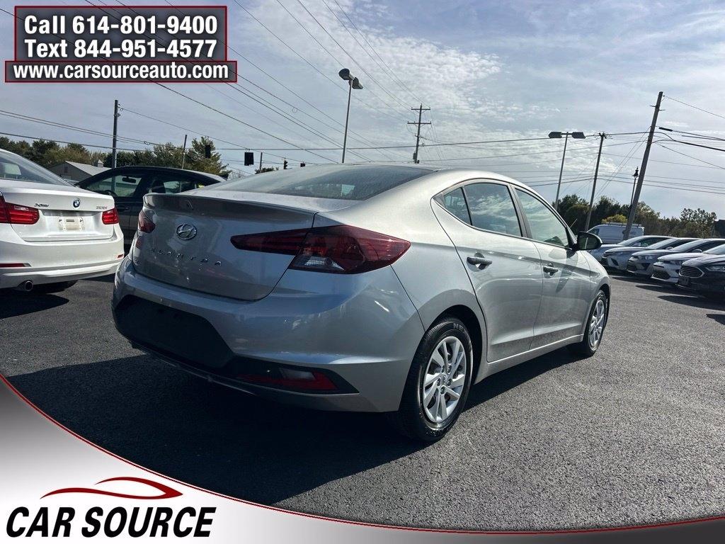Hyundai Elantra  2020