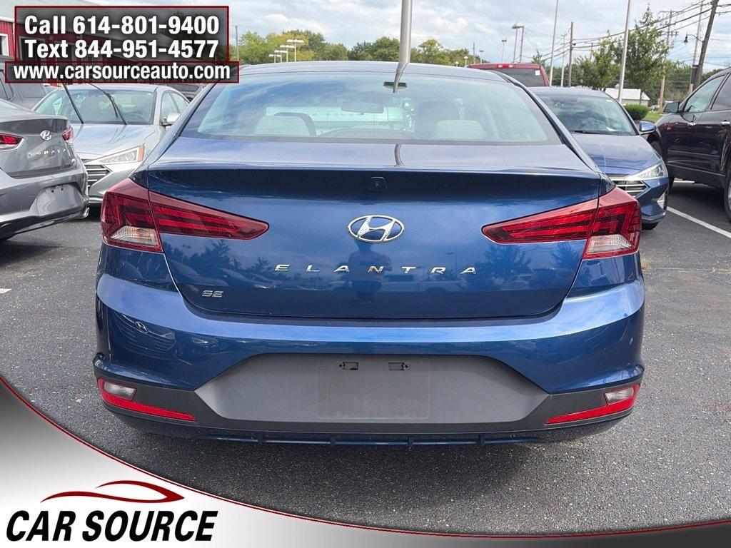 Hyundai Elantra  2020