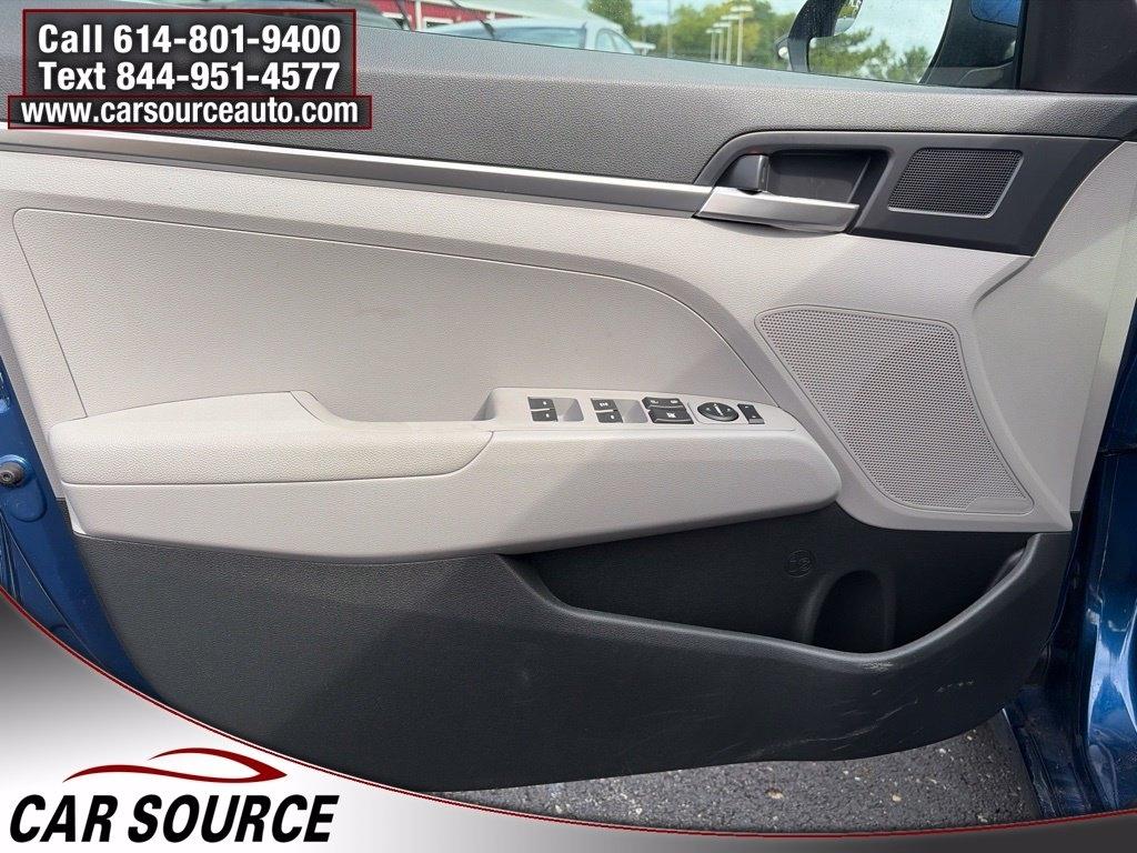 Hyundai Elantra  2020