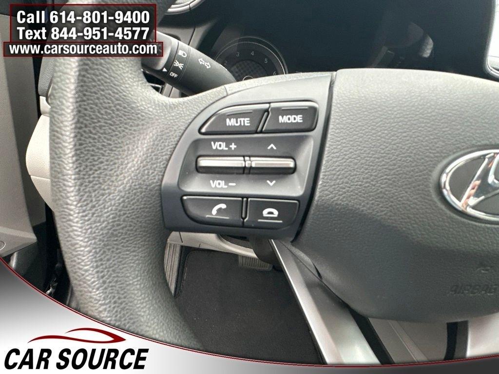 Hyundai Elantra  2020