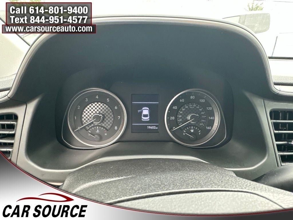 Hyundai Elantra  2020