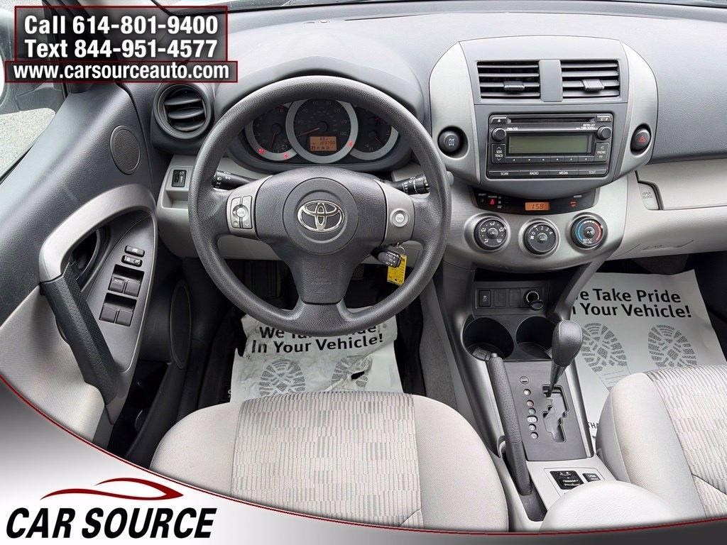Toyota RAV4  2012