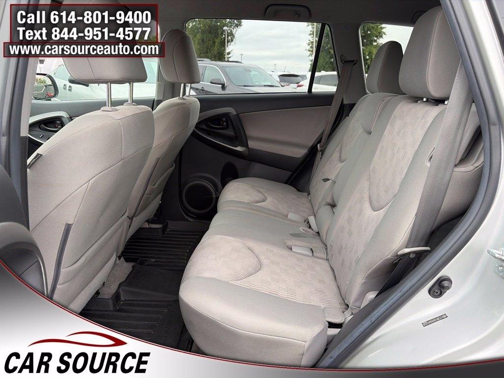 Toyota RAV4  2012
