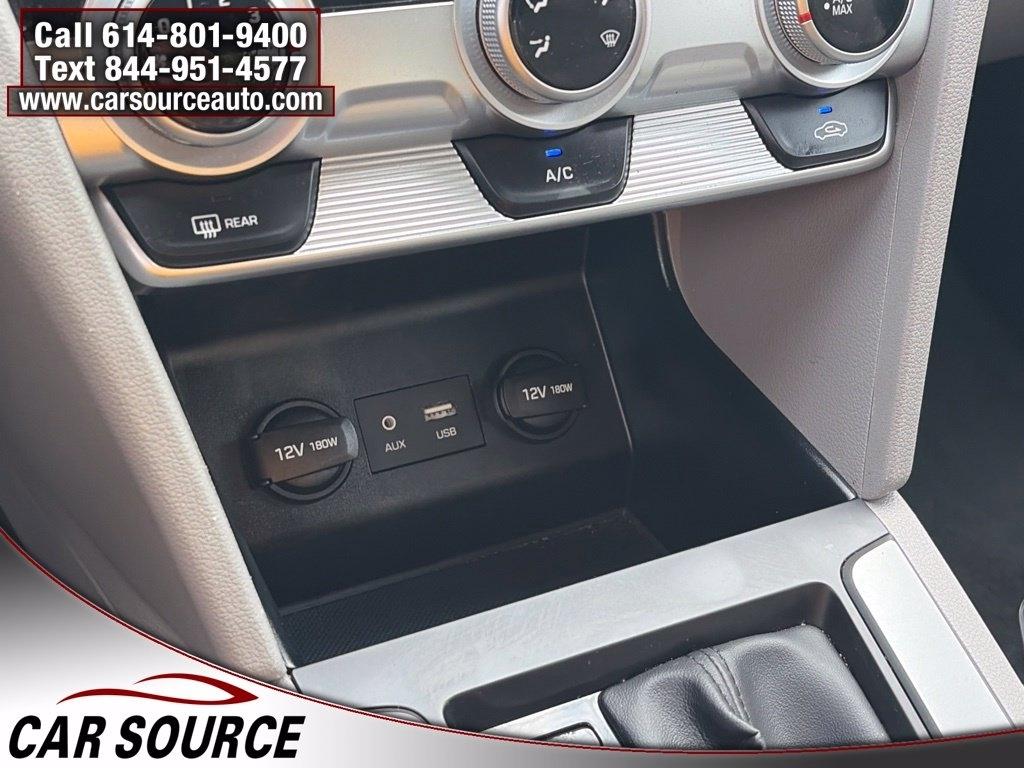 Hyundai Elantra  2019