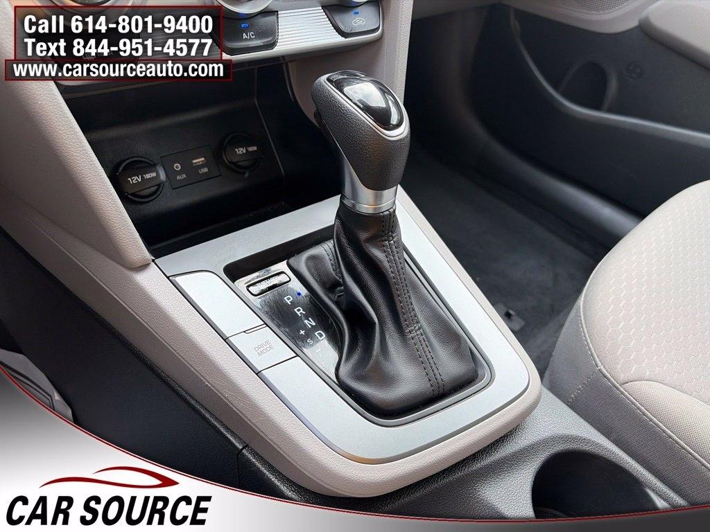 Hyundai Elantra  2019