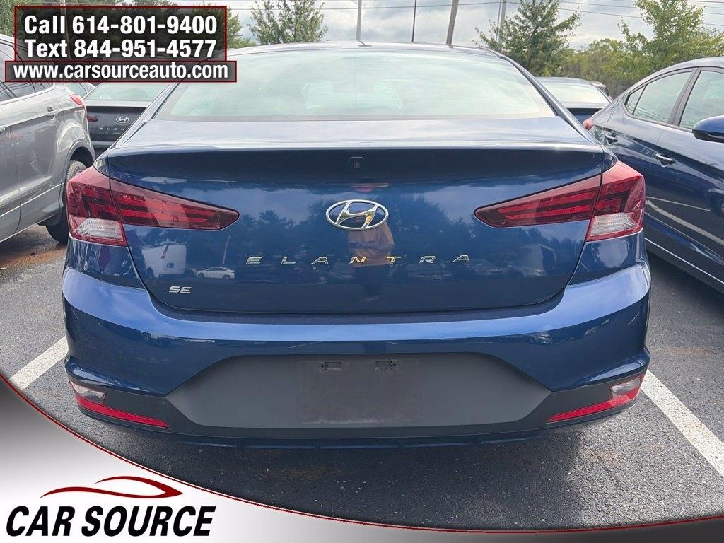 Hyundai Elantra  2020