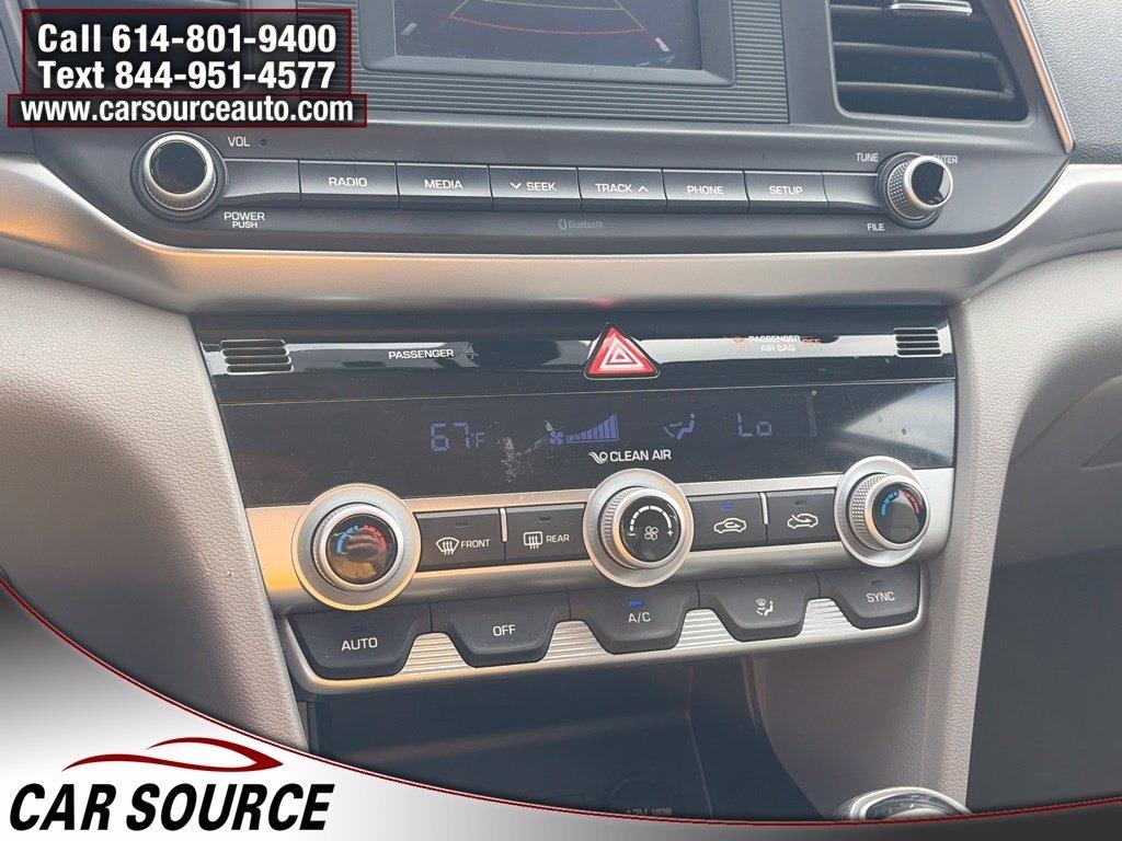 Hyundai Elantra  2020