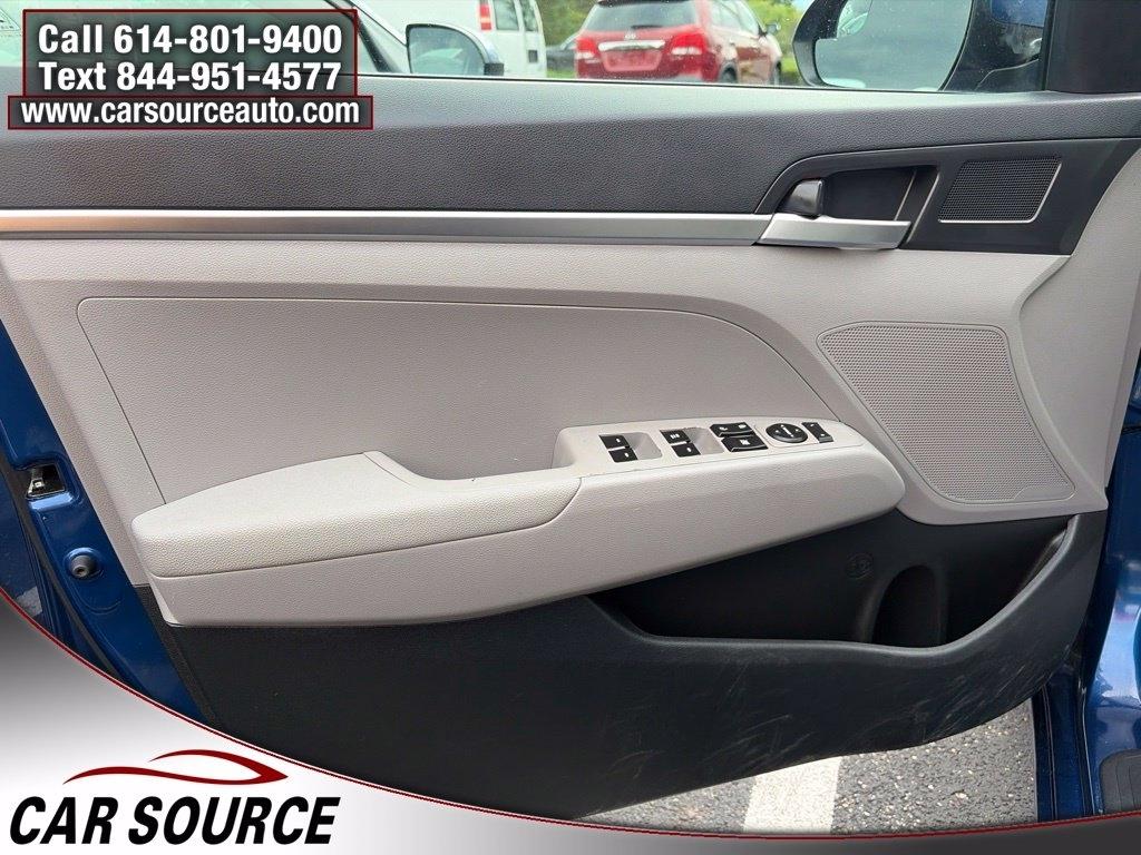 Hyundai Elantra  2019