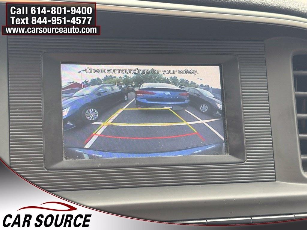 Hyundai Elantra  2019