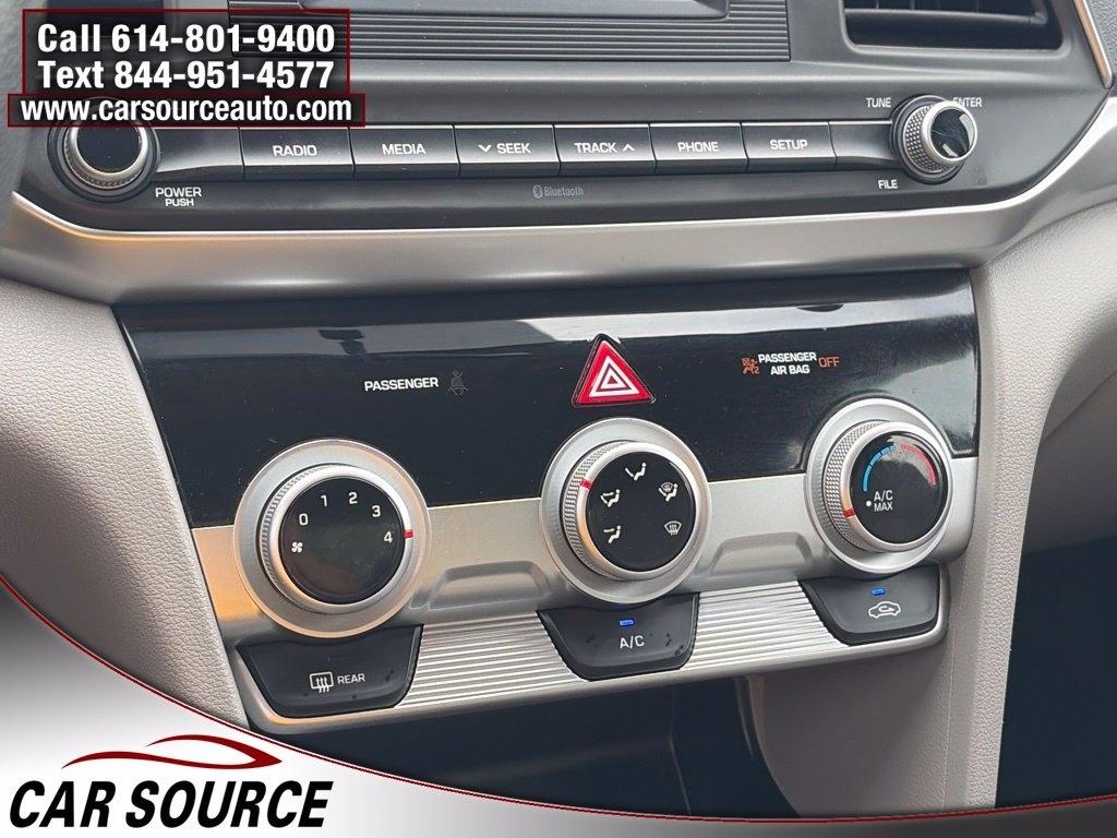 Hyundai Elantra  2019