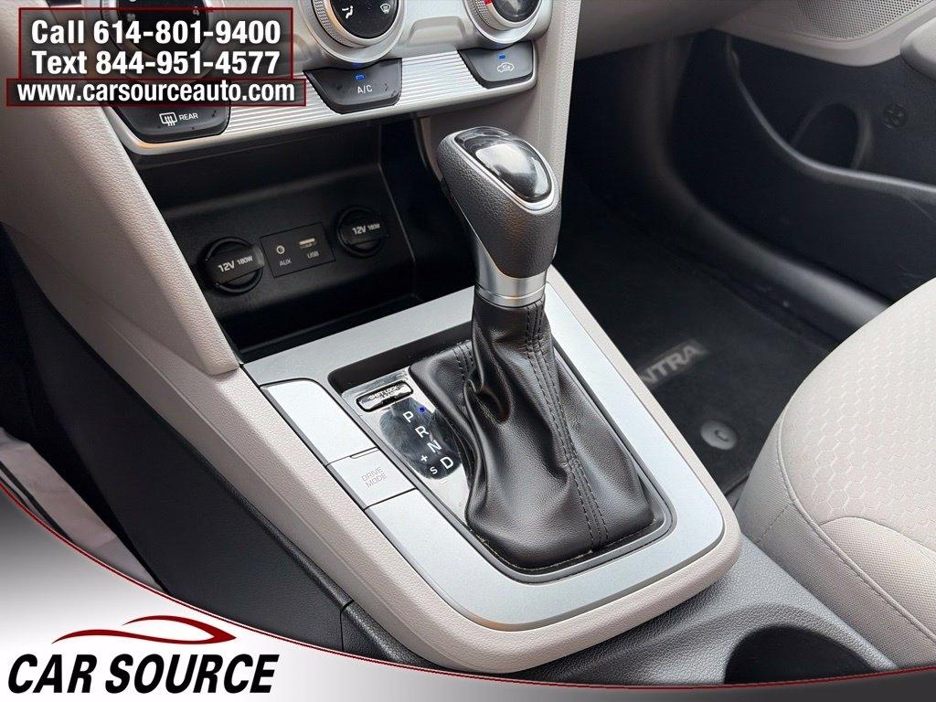 Hyundai Elantra  2019