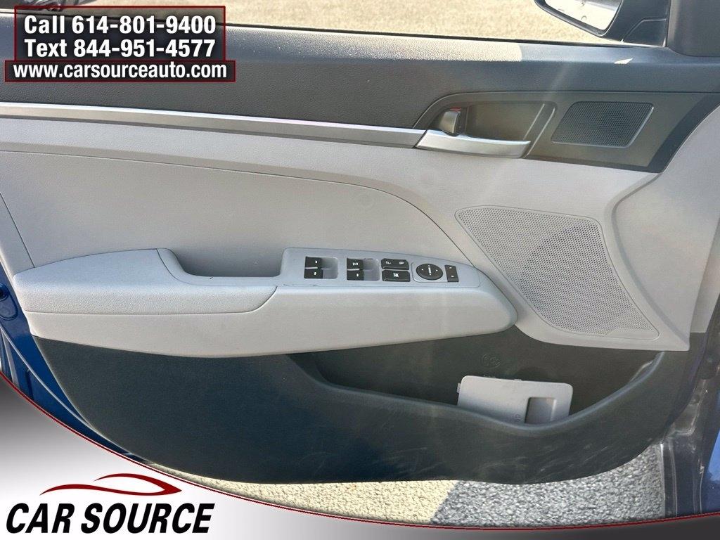 Hyundai Elantra  2019