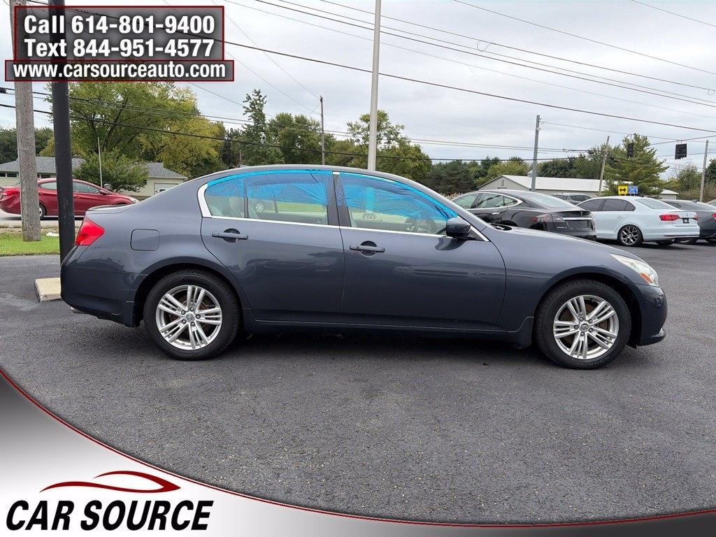Infiniti G25 Sedan  2011