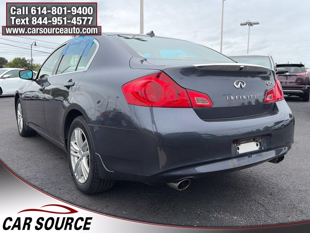 Infiniti G25 Sedan  2011