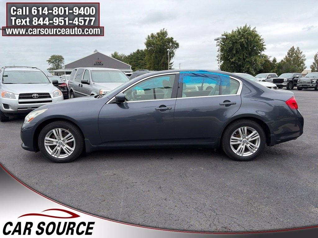 Infiniti G25 Sedan  2011