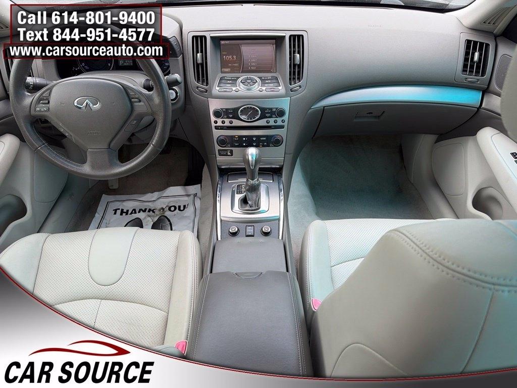 Infiniti G25 Sedan  2011