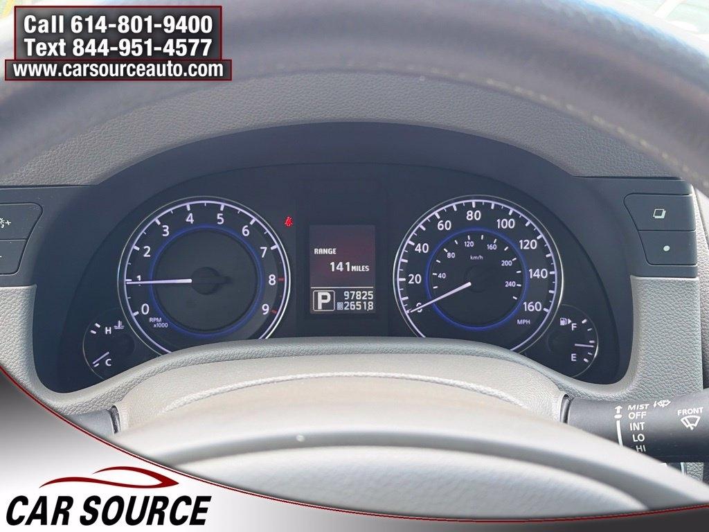 Infiniti G25 Sedan  2011