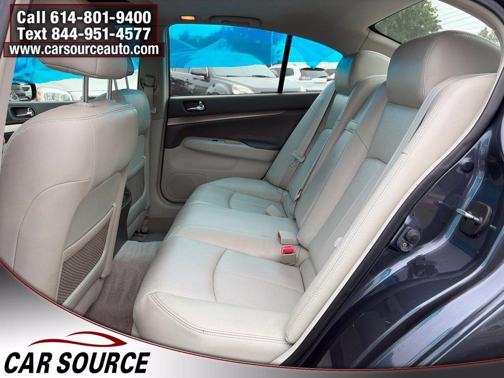 Infiniti G25 Sedan  2011