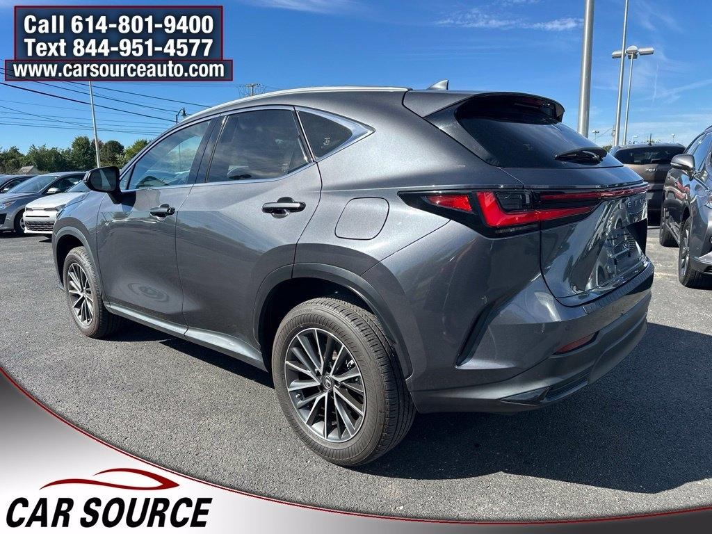 Lexus NX  2022