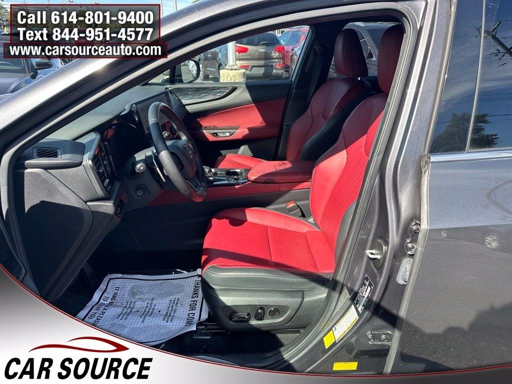 Lexus NX  2022